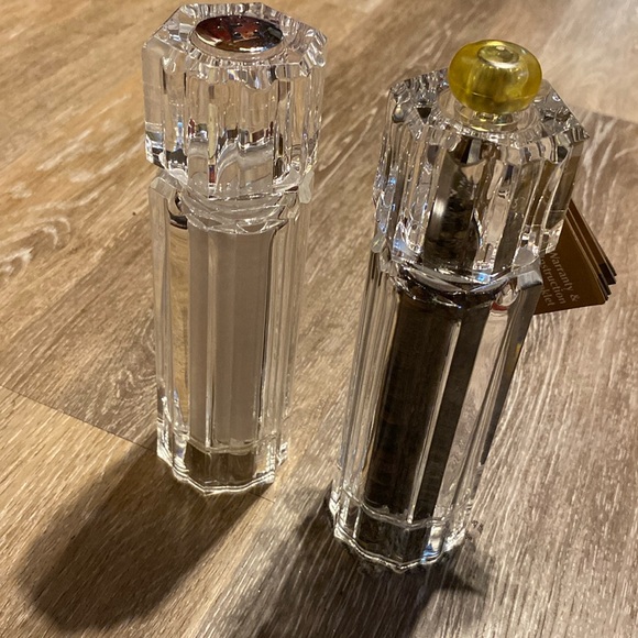 - NIB Mr Dudley Peppermill Salt Shaker Set 🧂✨ - Picture 3 of 14